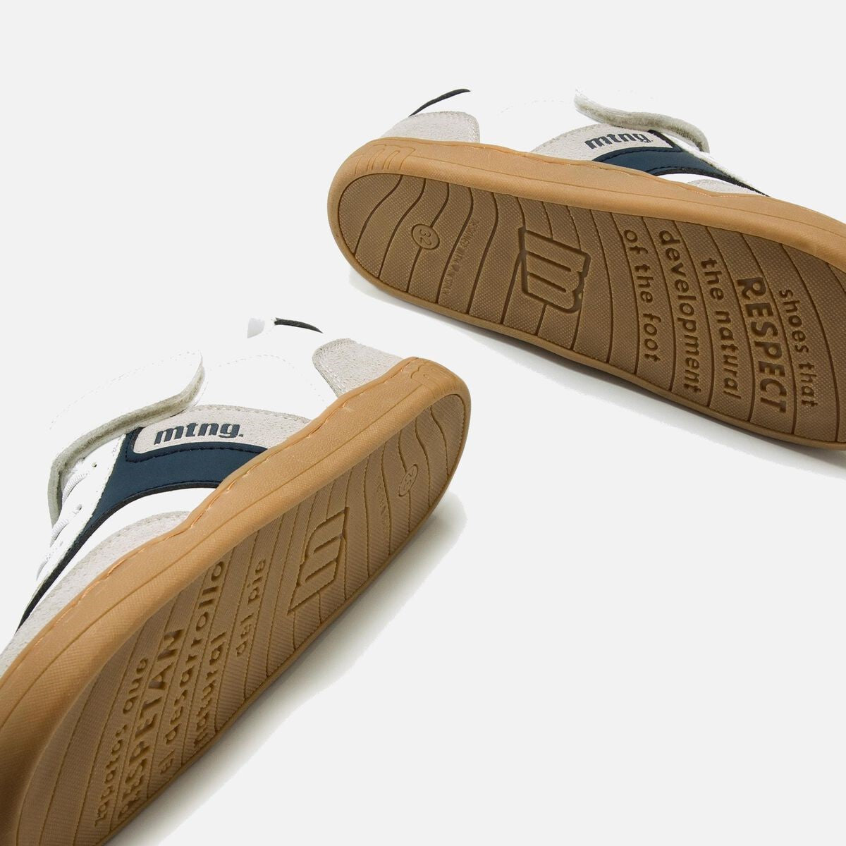 ZAPATILLAS FREE BLANCAS Y NAVY