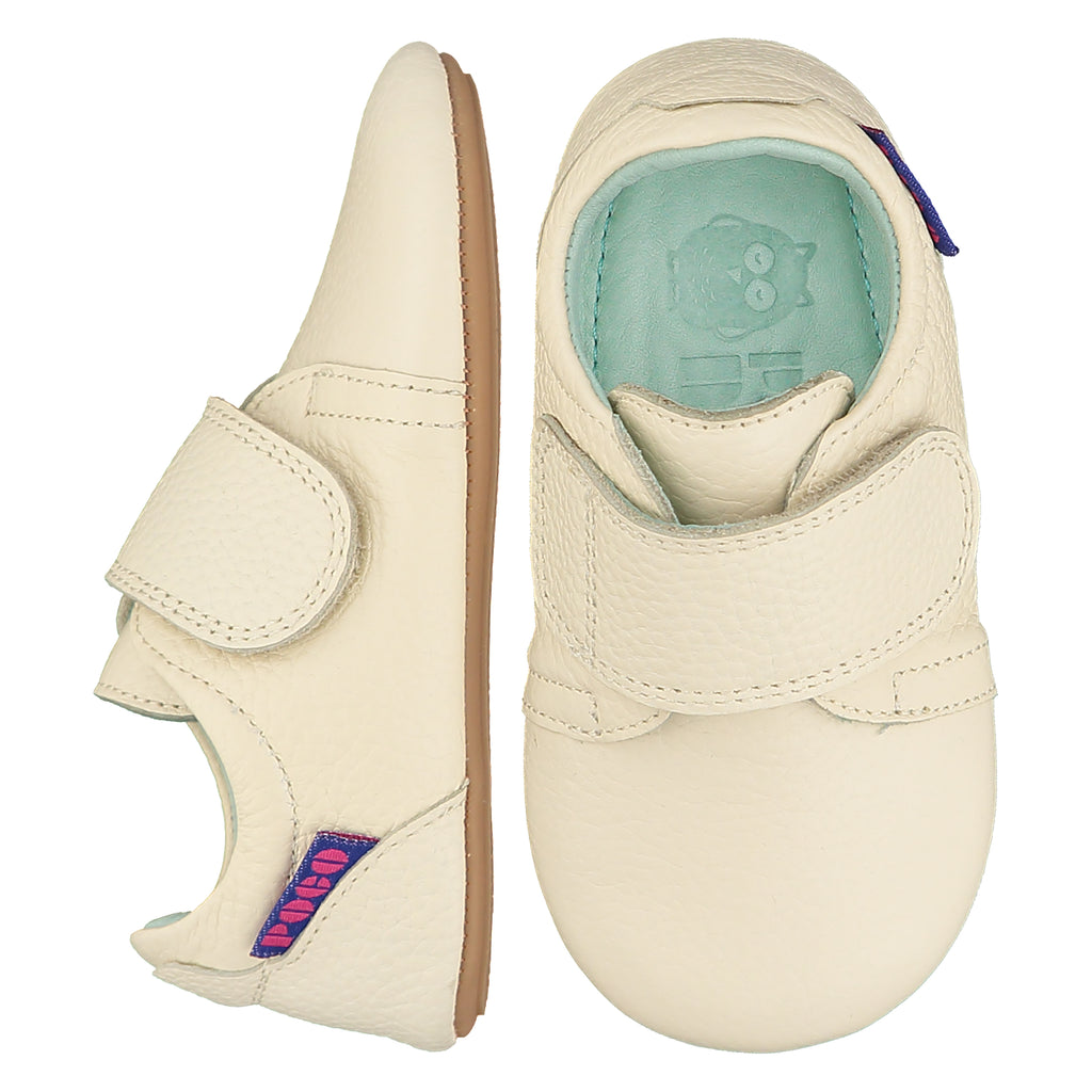 Zapatos Poco Nido para primeros pasos y caminantes. repetuosos. Andaina Shoes