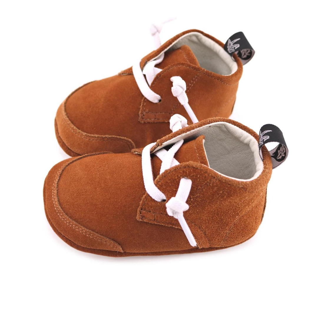 CHESTNUT LACE UP