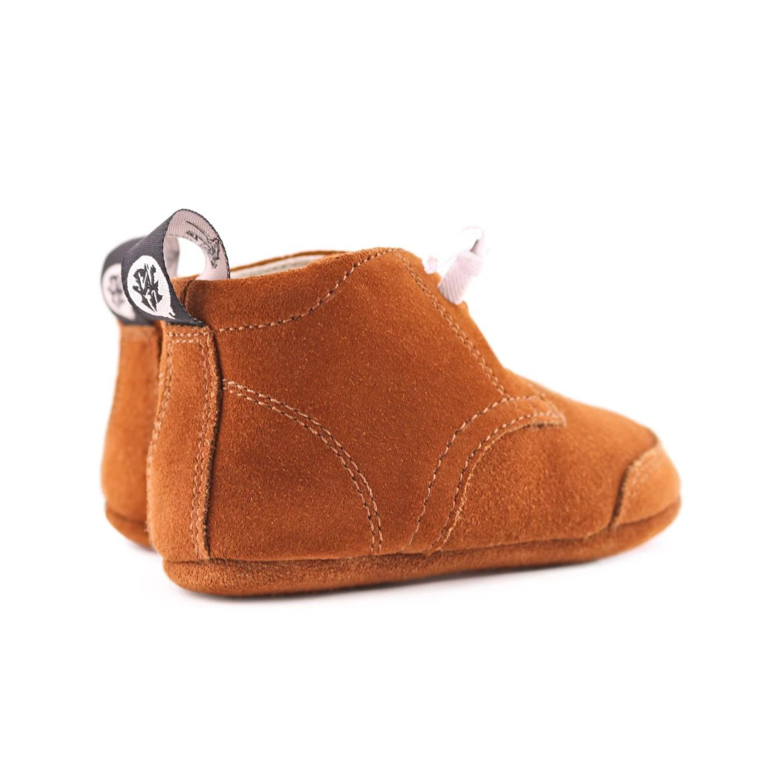 CHESTNUT LACE UP