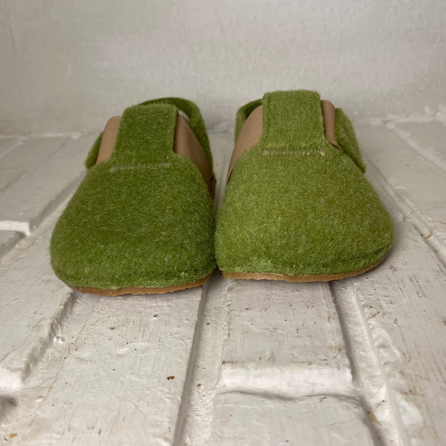 ZAPATILLAS DE FIELTRO VERDE